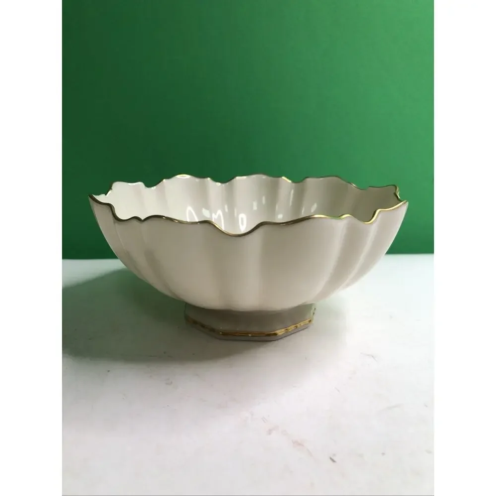 Lenox Symphony Ivory Porcelain Scalloped Footed Bowl 24 Kt Gold Edging Trim 6
